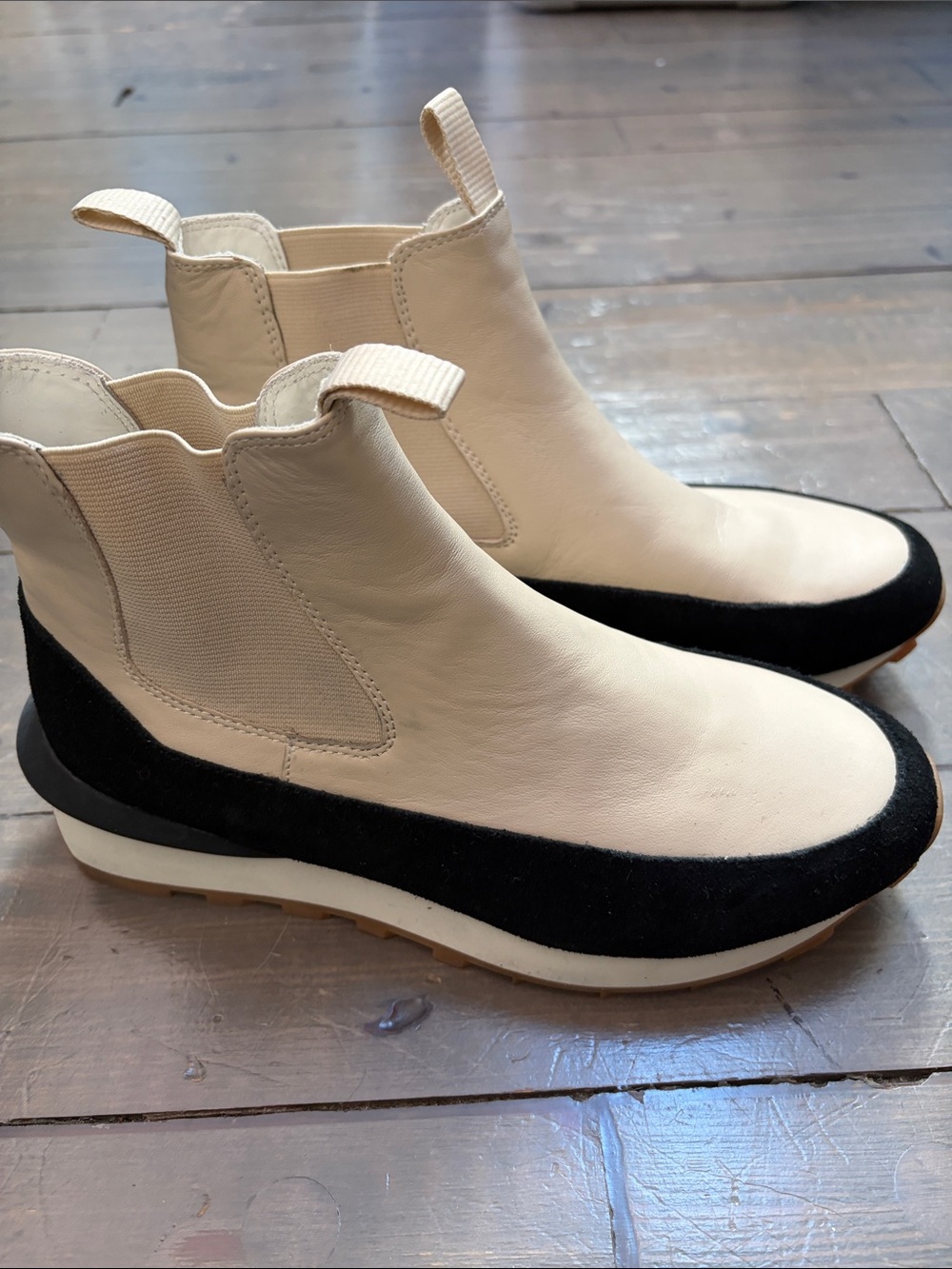 Cream and Black Chelsea Sneaker Boots - Women J/slides worn once